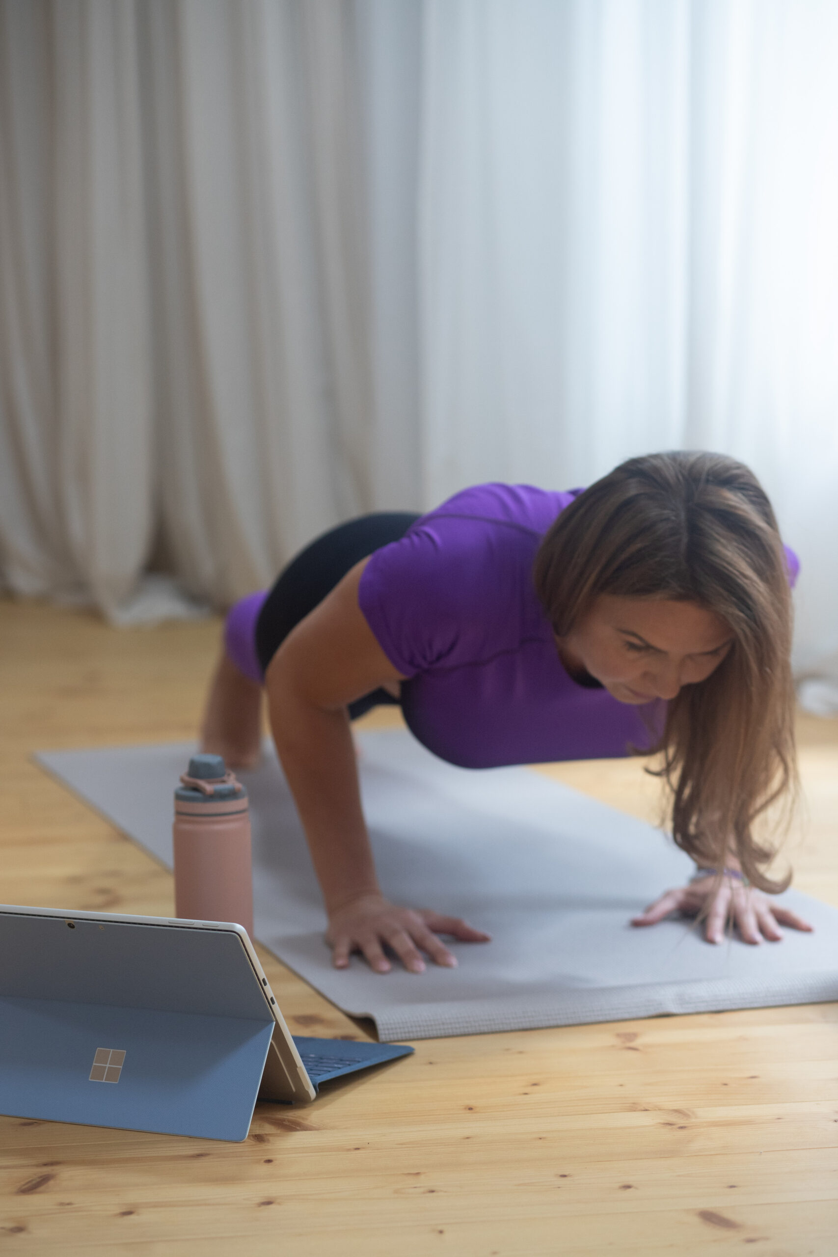 Online-Yoga-Pilates-Yoga-Lohfelden-YourFlowBalance